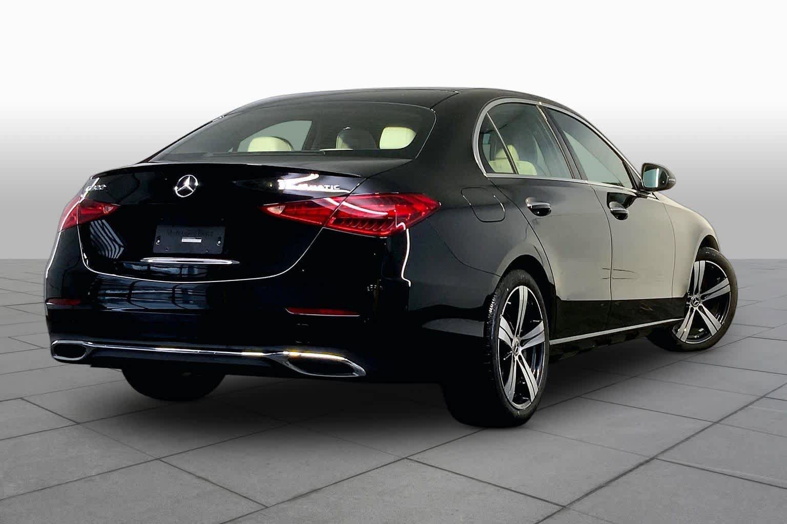 Used 2023 Mercedes-Benz C 300 4MATIC Sedan image 13
