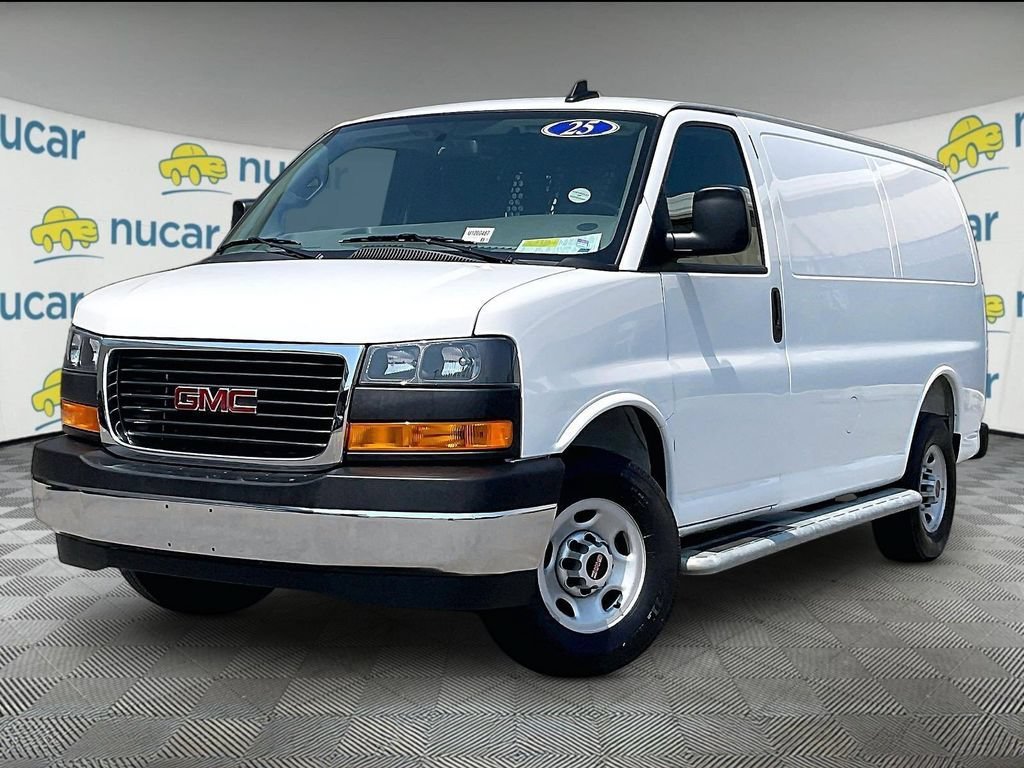 Used 2025 GMC Savana 2500 w/ Driver Convenience Package RWD image 3