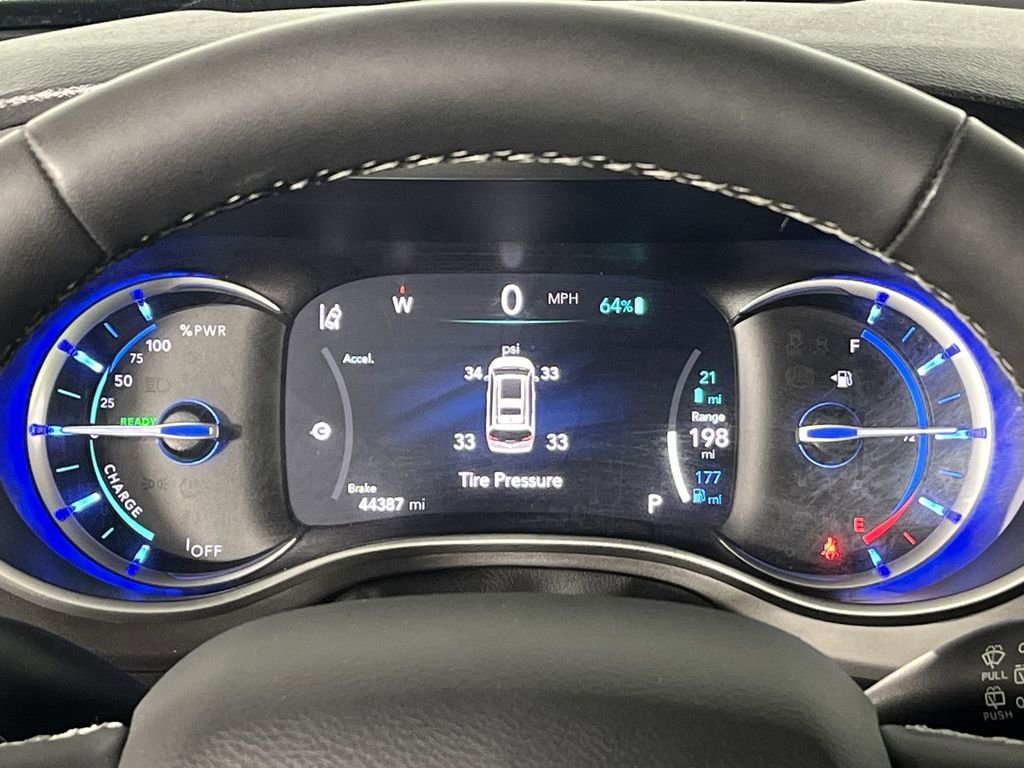 Used 2024 Chrysler Pacifica Limited FWD image 15