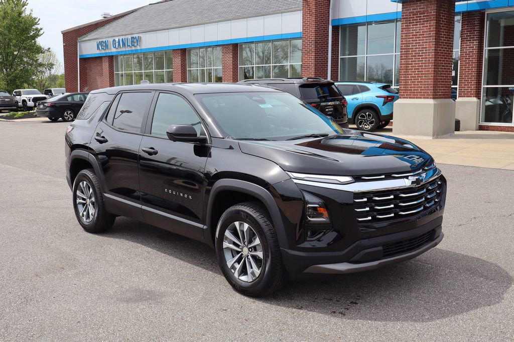 New 2026 Chevrolet Equinox LT w/ Convenience Package II AWD/4WD image 2