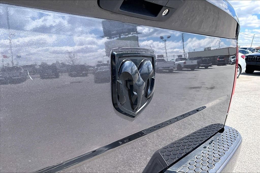 Used 2015 RAM 1500 Express AWD/4WD image 9