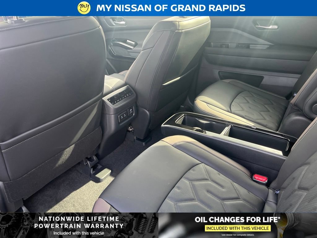 New 2026 Nissan Pathfinder Platinum AWD/4WD image 21