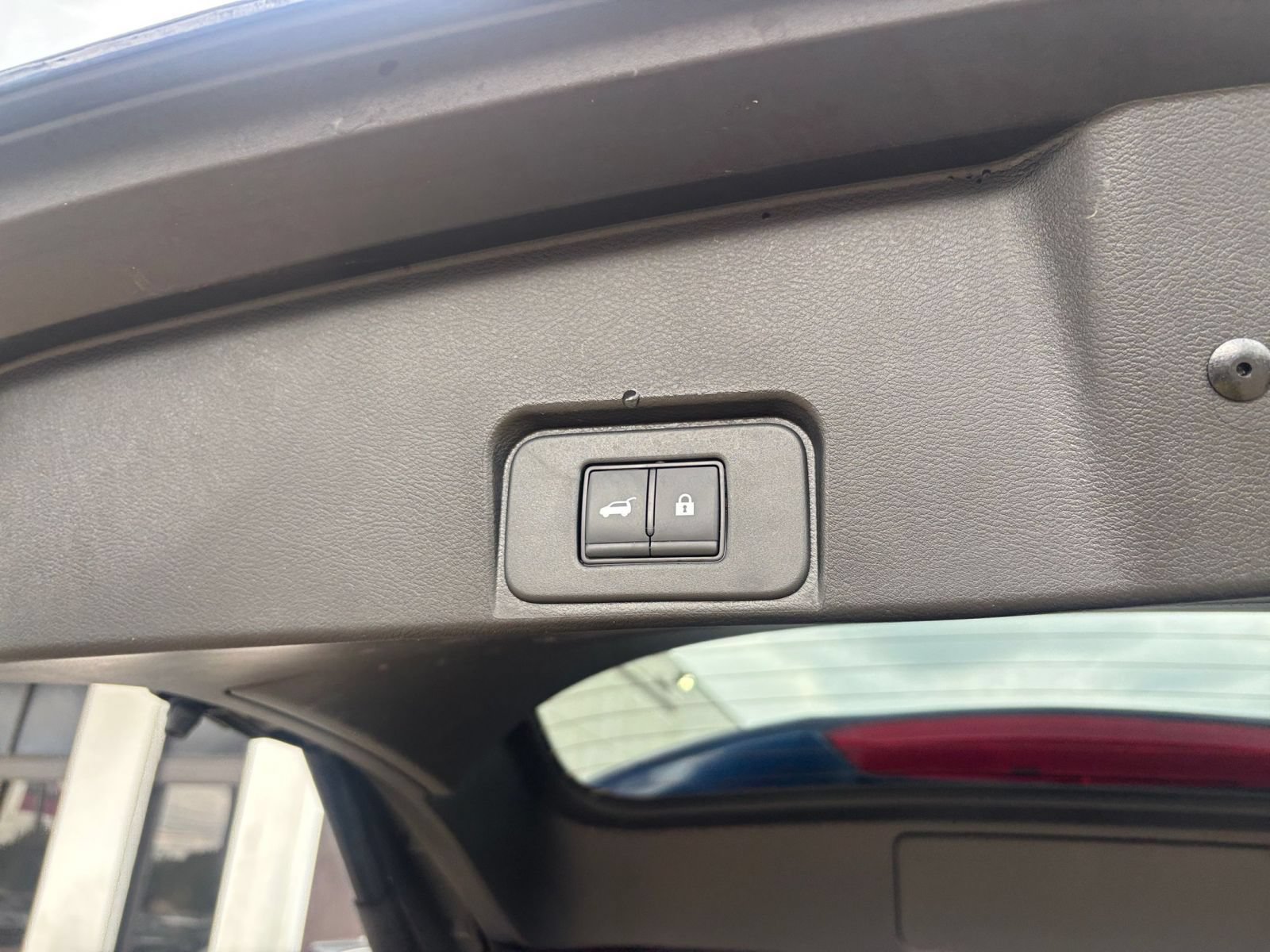Used 2026 Nissan Rogue SL FWD image 24