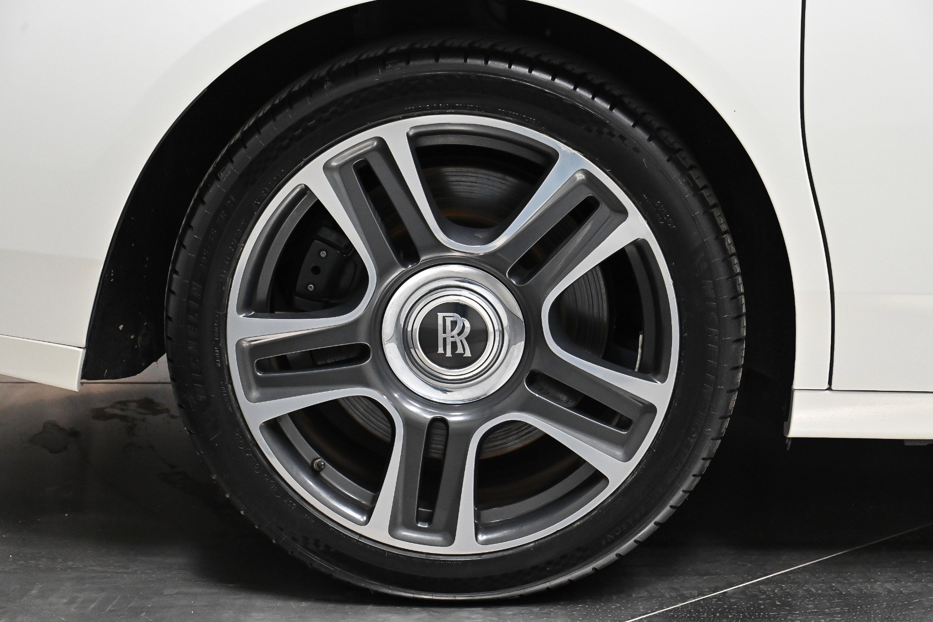 Used 2017 Rolls-Royce Ghost image 53