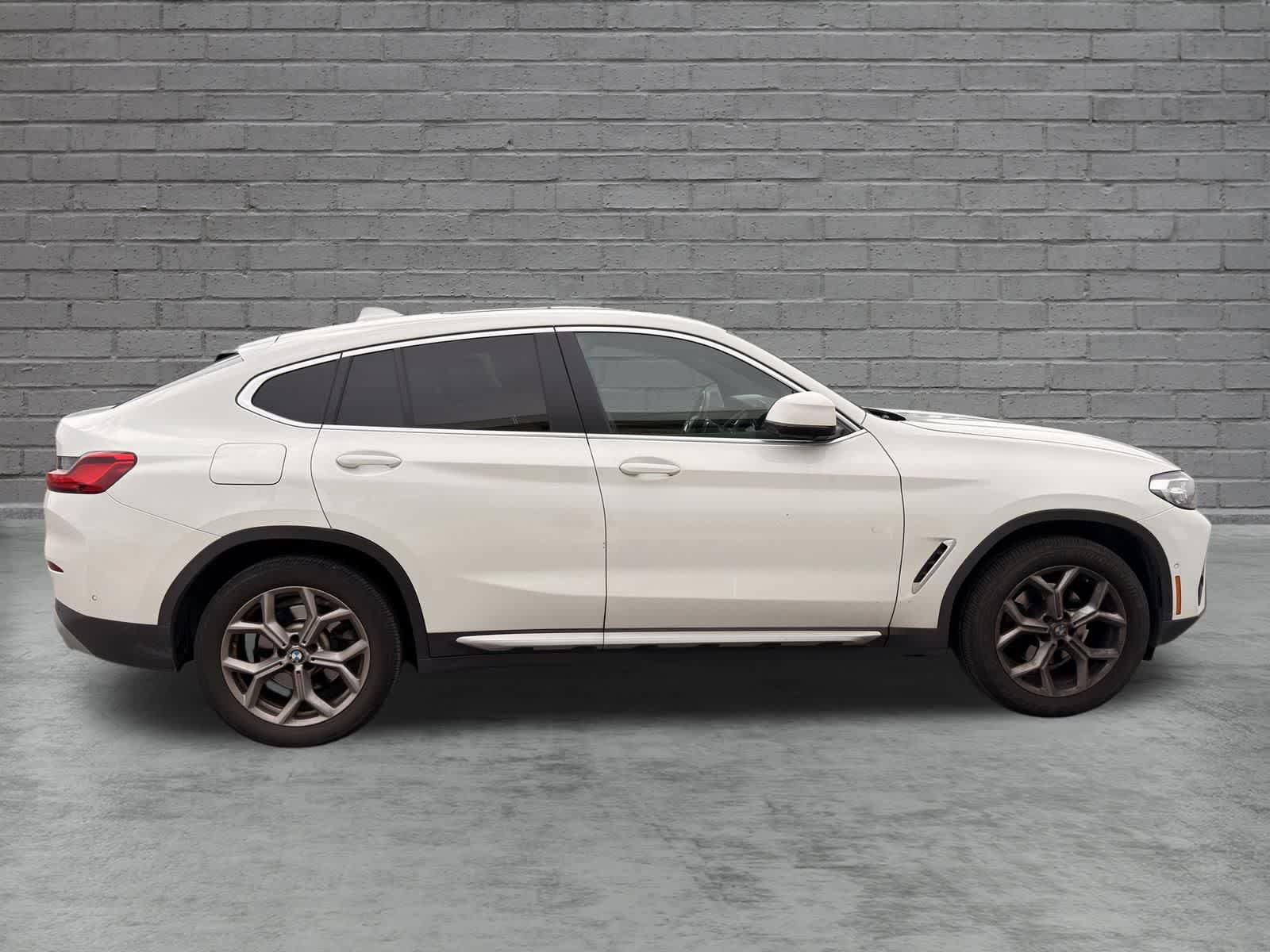 Used 2024 BMW X4 xDrive30i w/ Premium Package AWD/4WD image 11