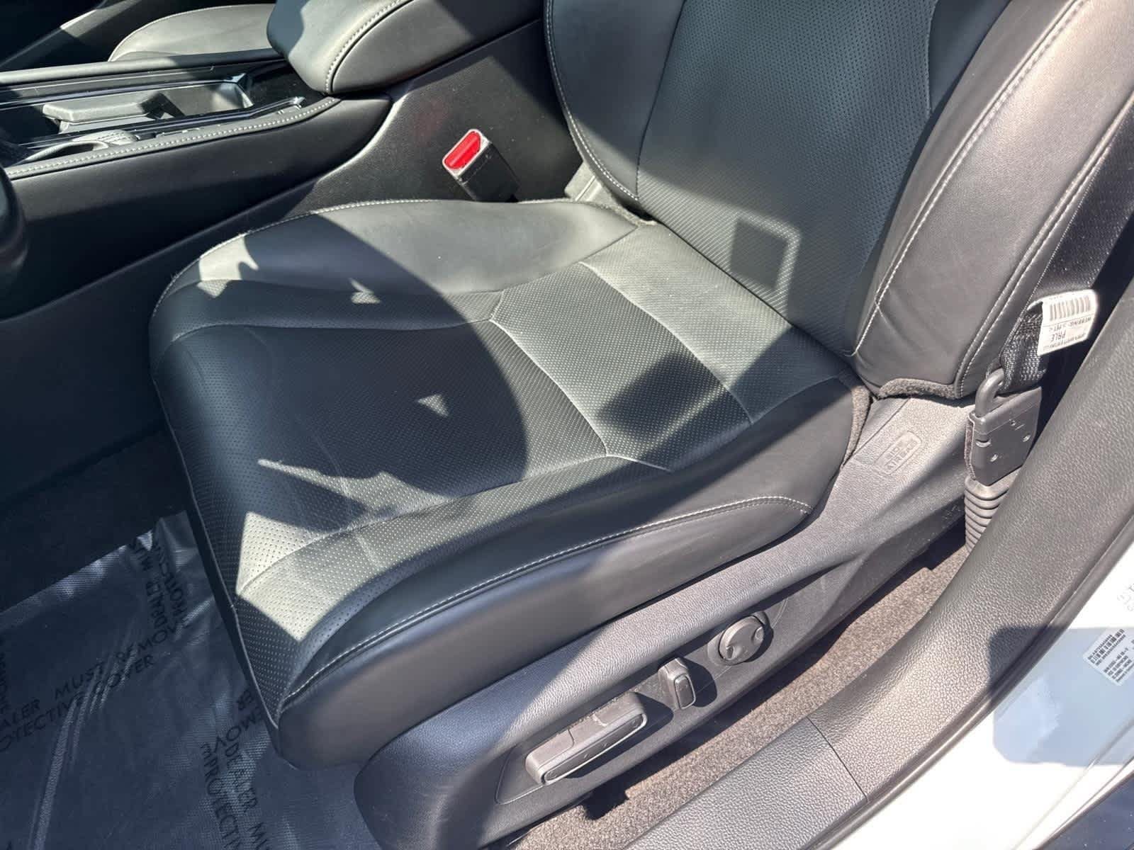 Used 2023 Honda Accord Touring image 16