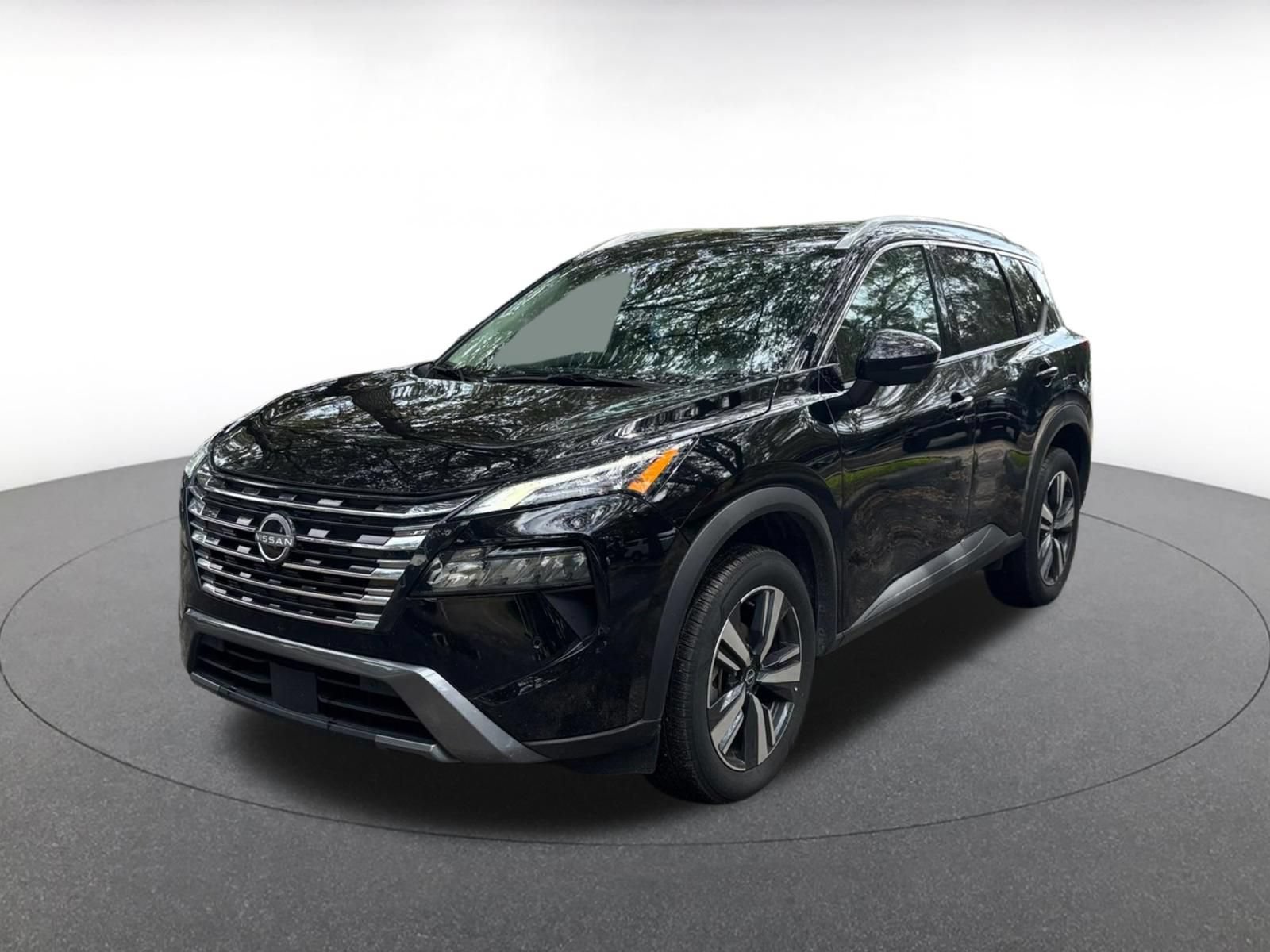 Used 2026 Nissan Rogue SL FWD image 4