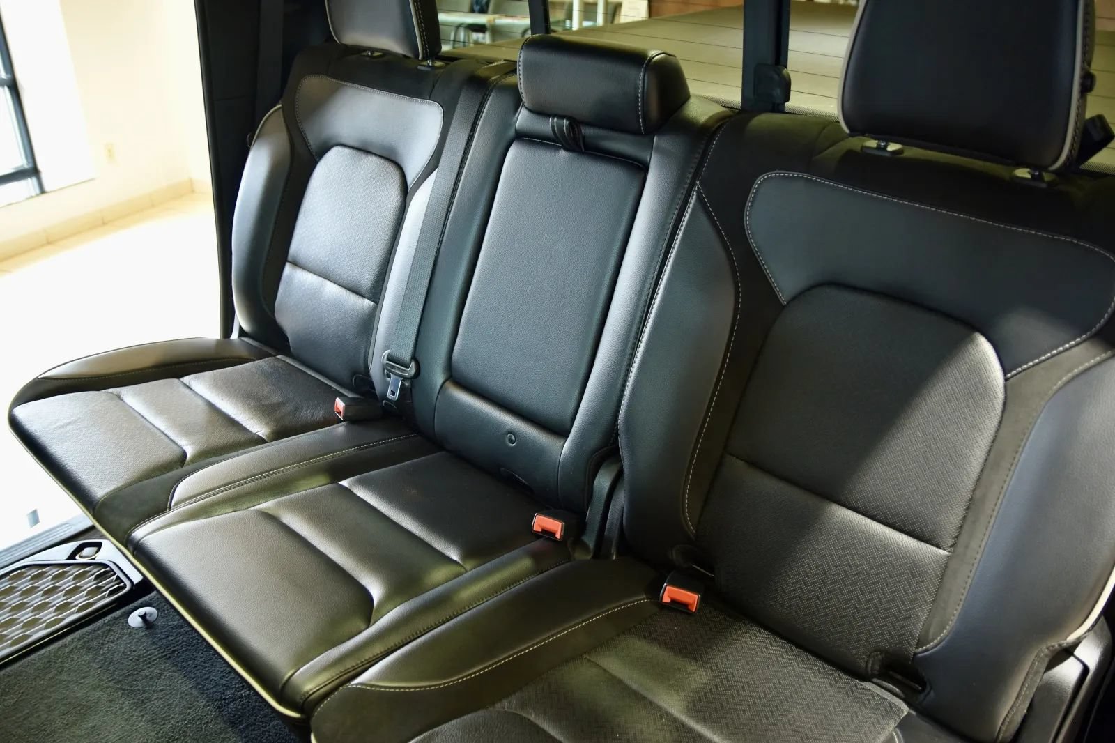 Used 2023 RAM 1500 Laramie AWD/4WD image 22