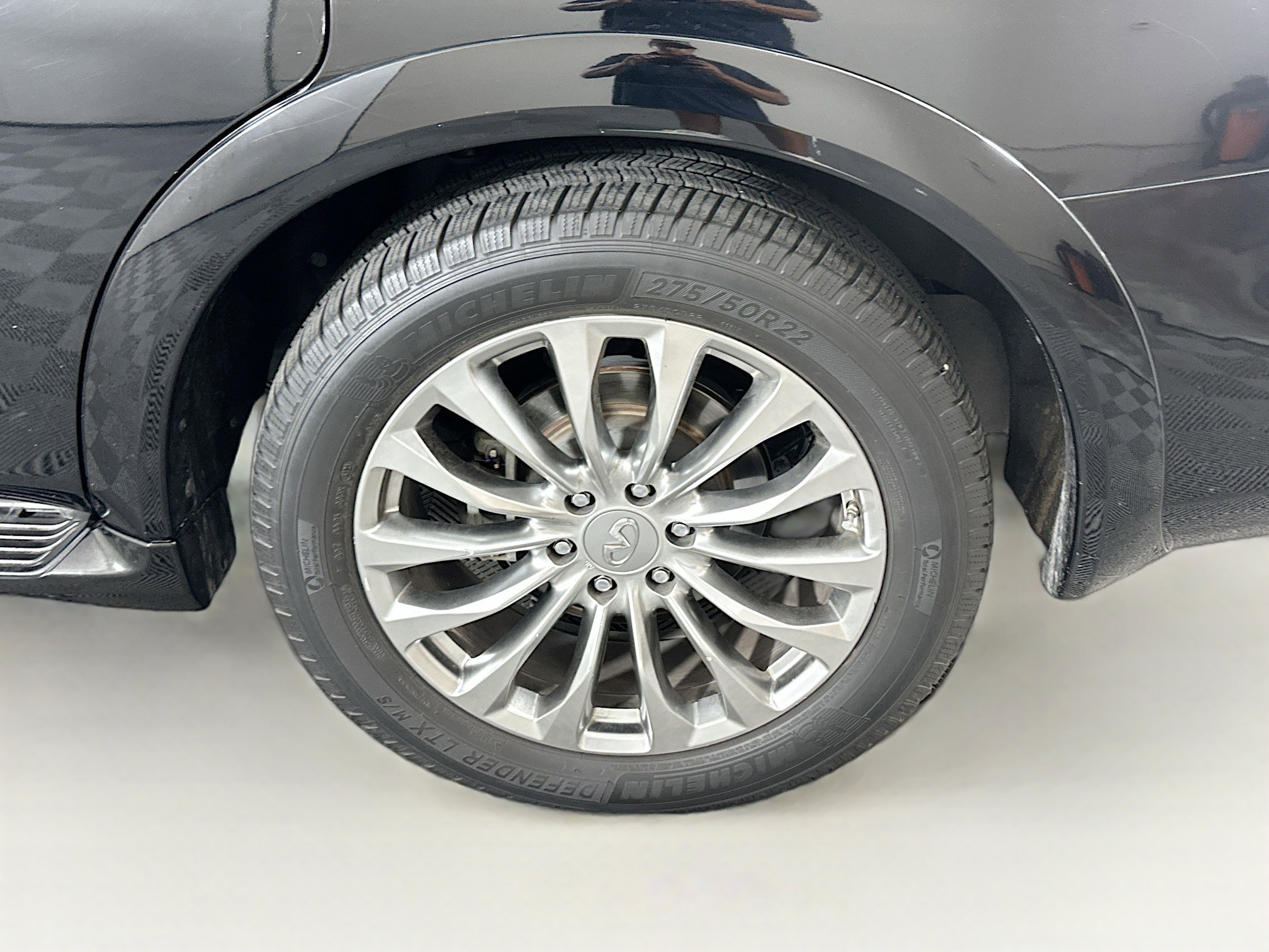 Used 2016 INFINITI QX80 Luxe w/ 22" Wheel Package RWD image 11