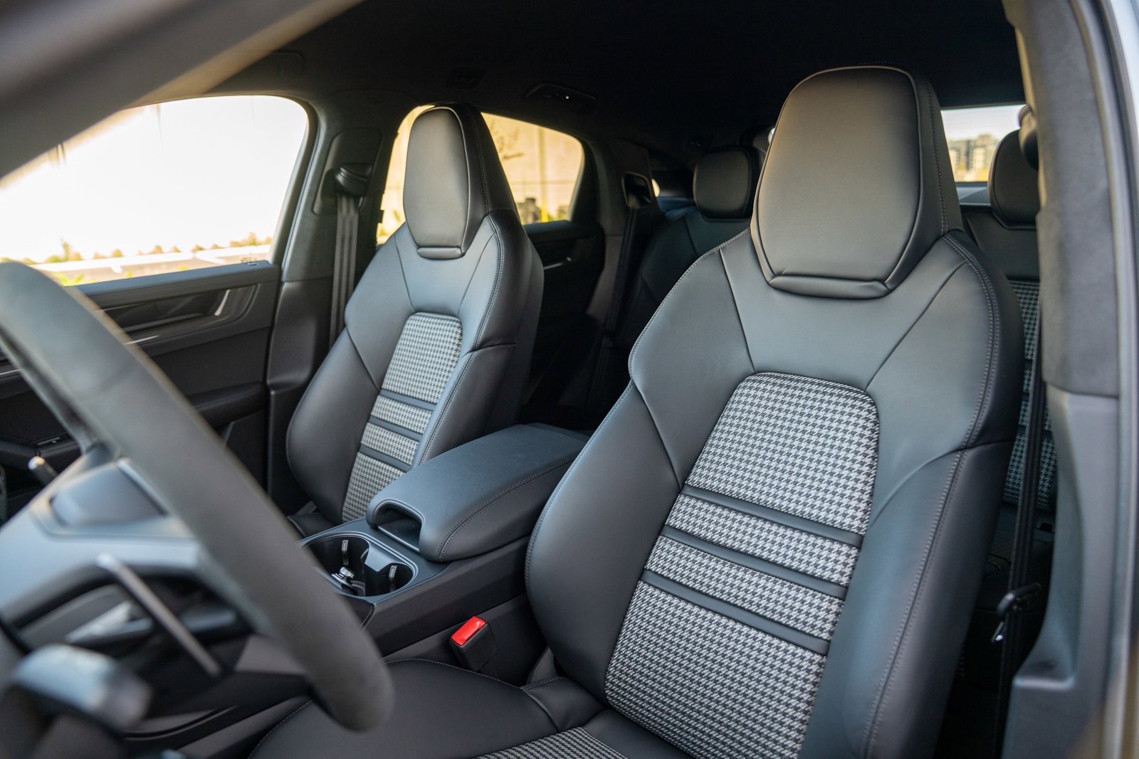 New 2026 Porsche Cayenne GTS image 5