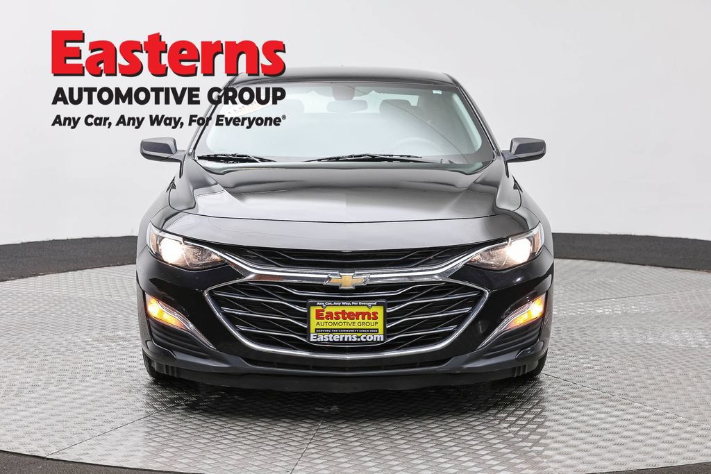 Used 2020 Chevrolet Malibu LS w/ LPO, Convenience Package 2 FWD image 2