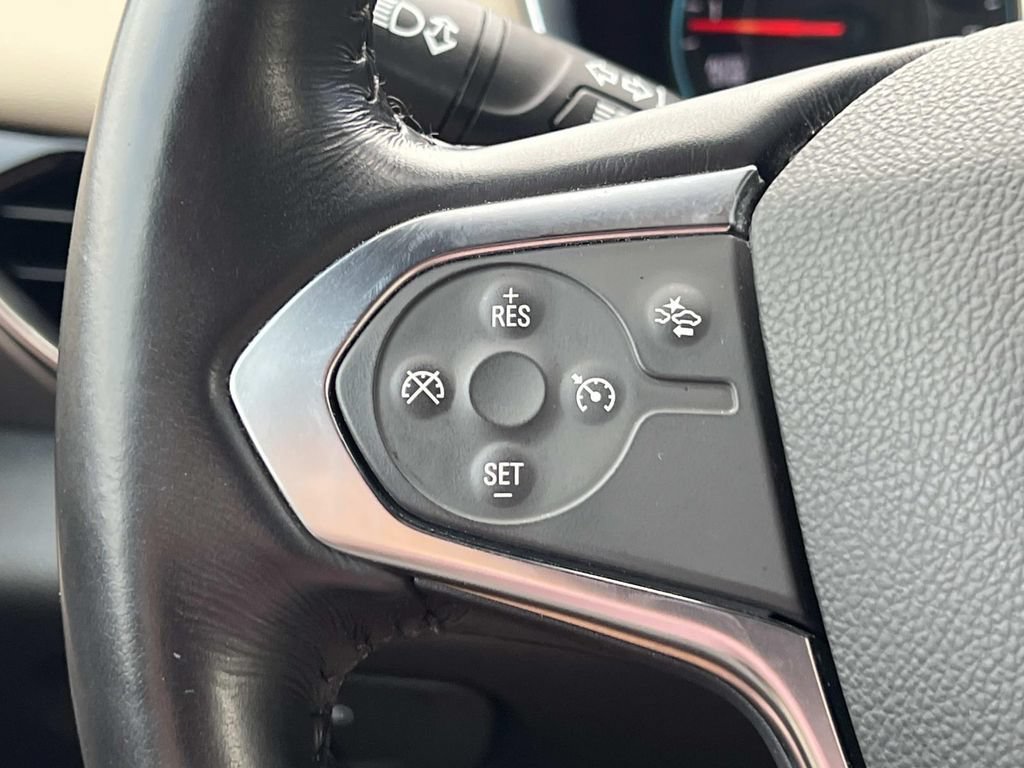 Used 2022 Chevrolet Traverse LT FWD image 24