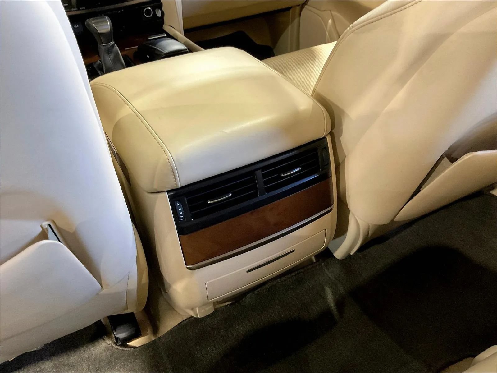 Used 2017 Lexus LX 570 4WD w/ Luxury Package image 20