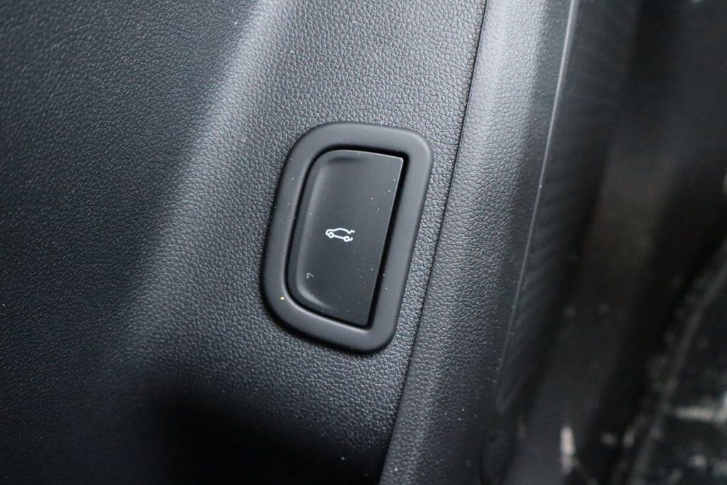 New 2026 Chevrolet Traverse LT w/ Sun and Wheel Package image 16