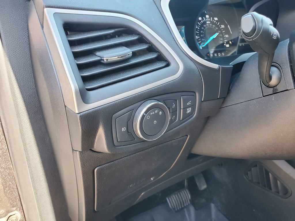 Used 2020 Ford Edge SEL w/ Convenience Package AWD/4WD image 18