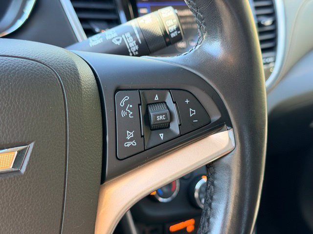Used 2018 Chevrolet Trax LT w/ LT Convenience Package FWD image 11