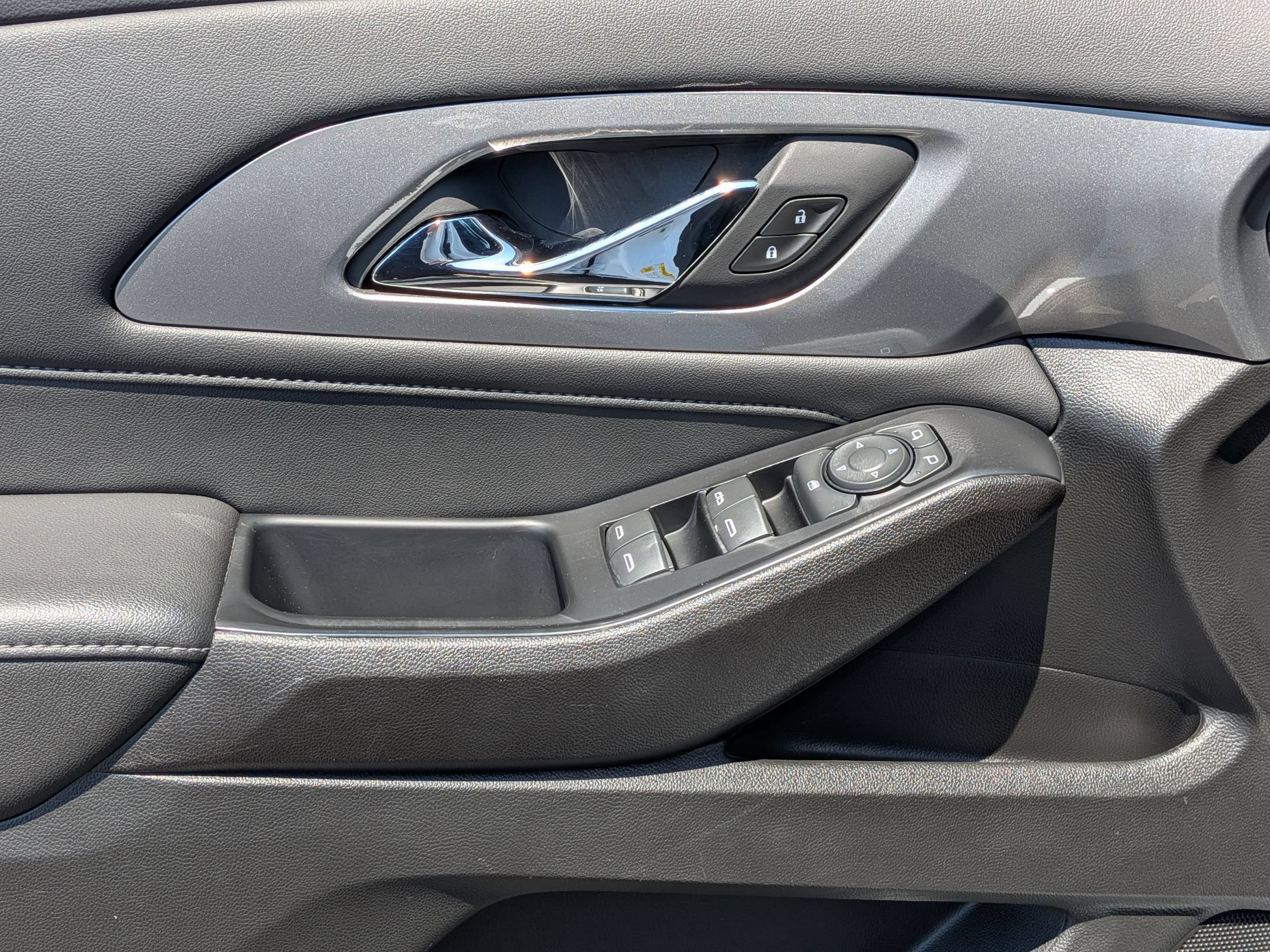 Certified 2023 Chevrolet Traverse LT FWD image 22