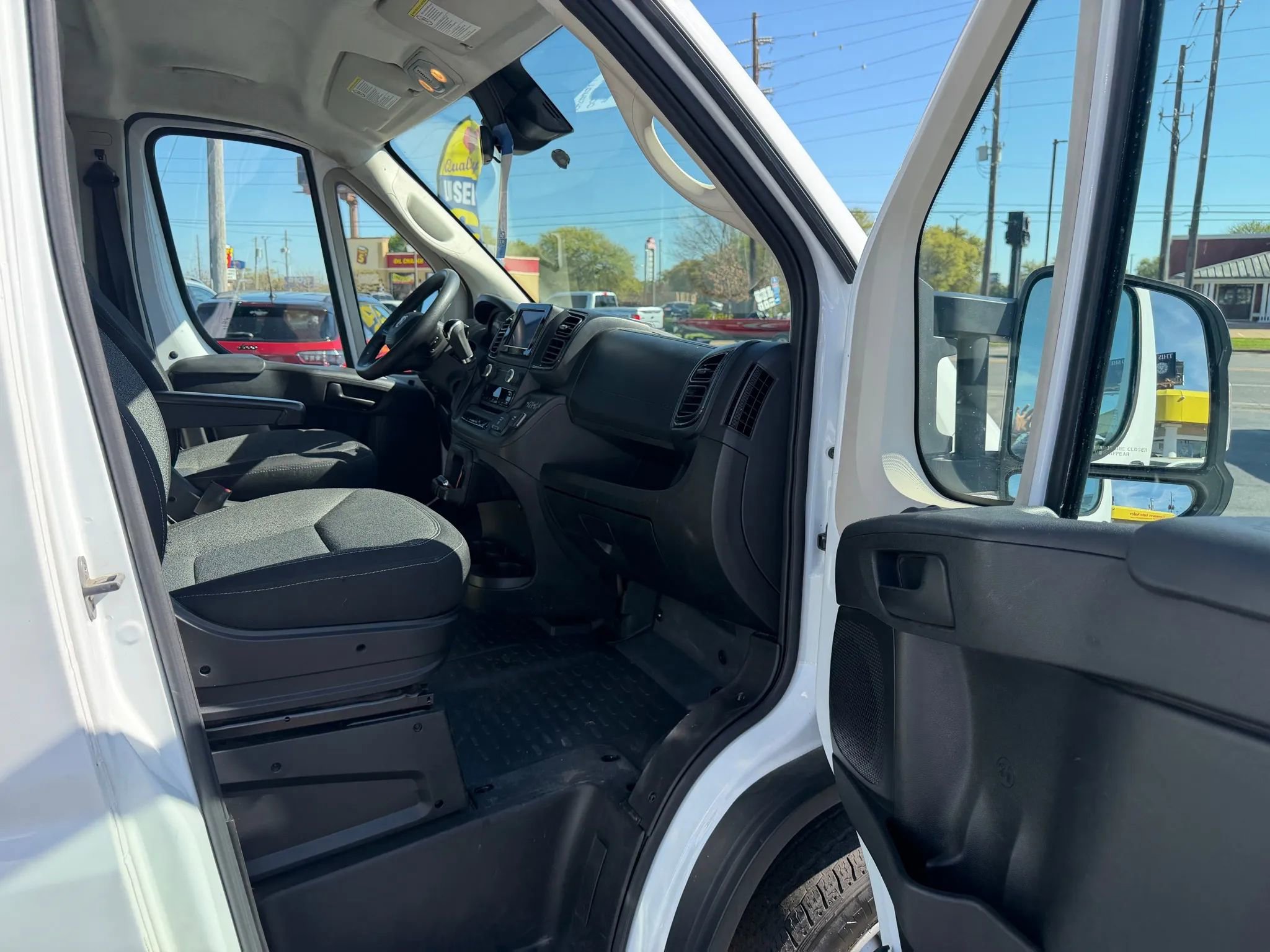 Used 2022 RAM ProMaster 2500 w/ Interior LED Lighting Group image 13