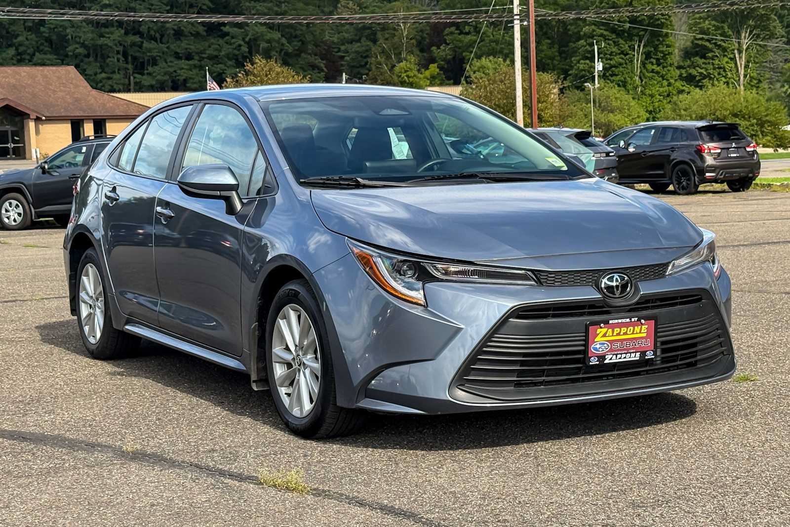 Used 2025 Toyota Corolla LE w/ LE Premium Package FWD image 1