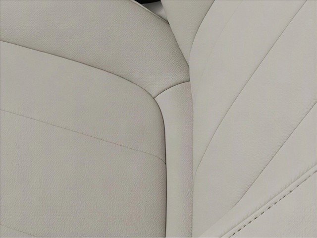 Used 2026 Mercedes-Benz GLB 250 image 27
