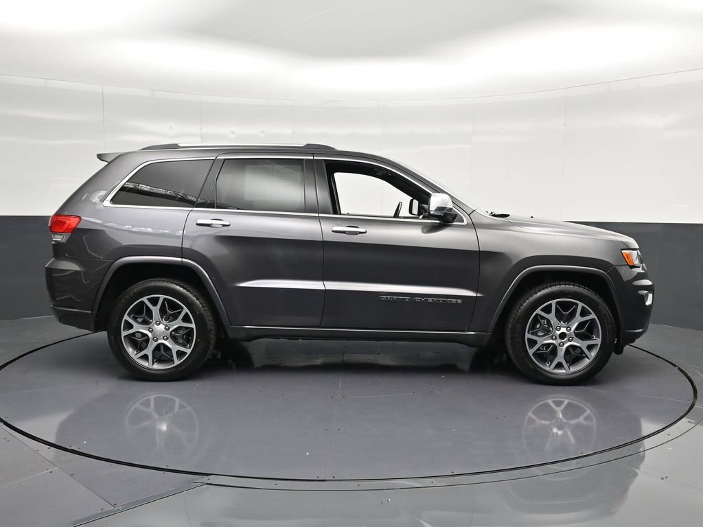 Used 2019 Jeep Grand Cherokee Overland RWD image 4
