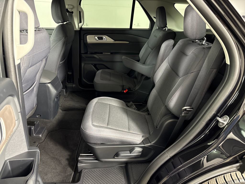 Certified 2026 Ford Explorer Active image 32