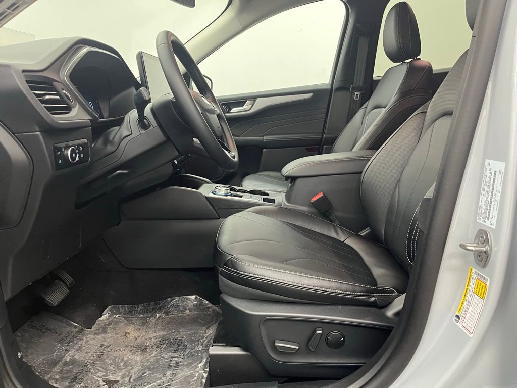 New 2026 Ford Escape SE w/ PHEV Premium Package image 16