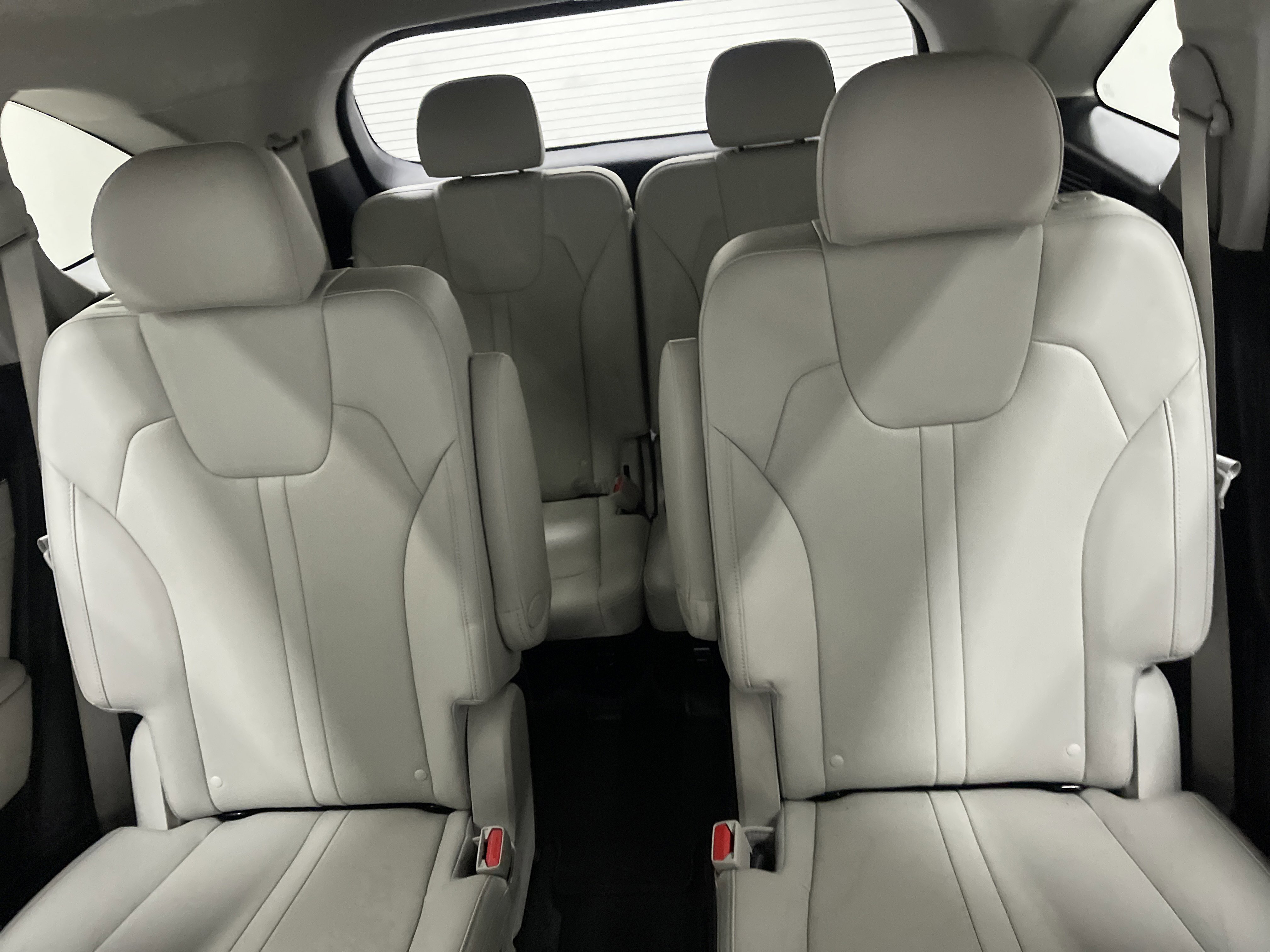 Used 2023 Kia Sorento SX image 11