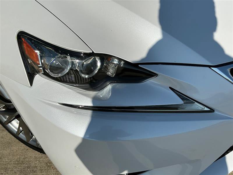Used 2016 Lexus IS 200t RWD image 16
