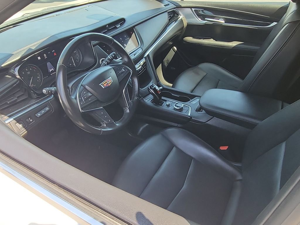 Certified 2023 Cadillac XT5 Premium Luxury w/ Technology Package FWD image 10