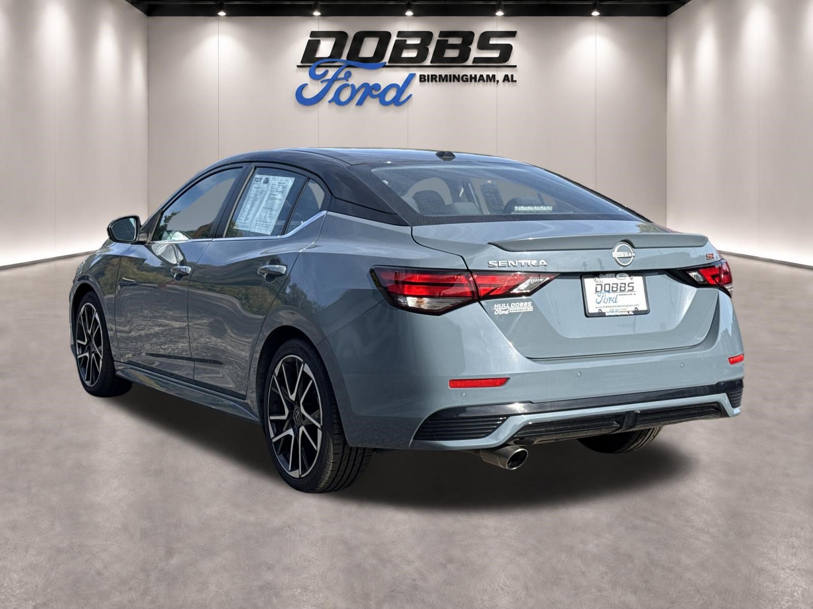 Used 2025 Nissan Sentra SR FWD image 7
