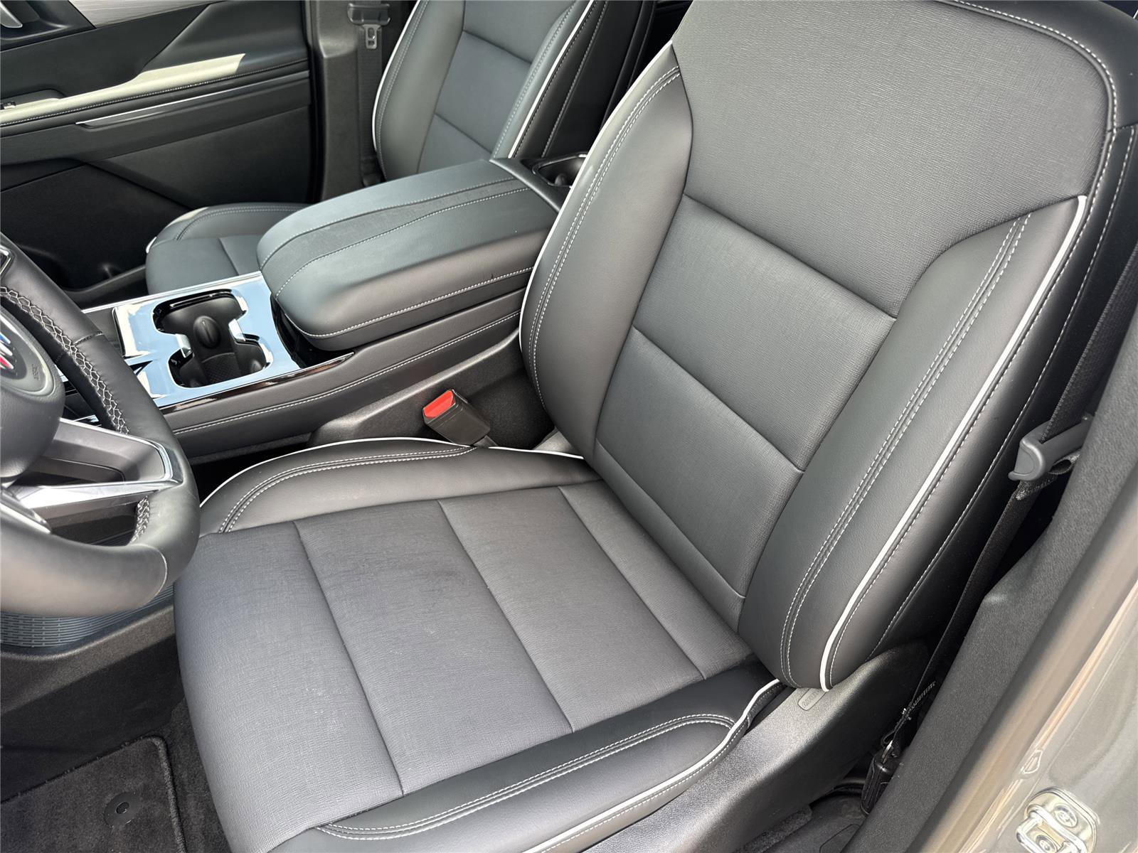 Used 2026 Buick Enclave Preferred FWD image 11