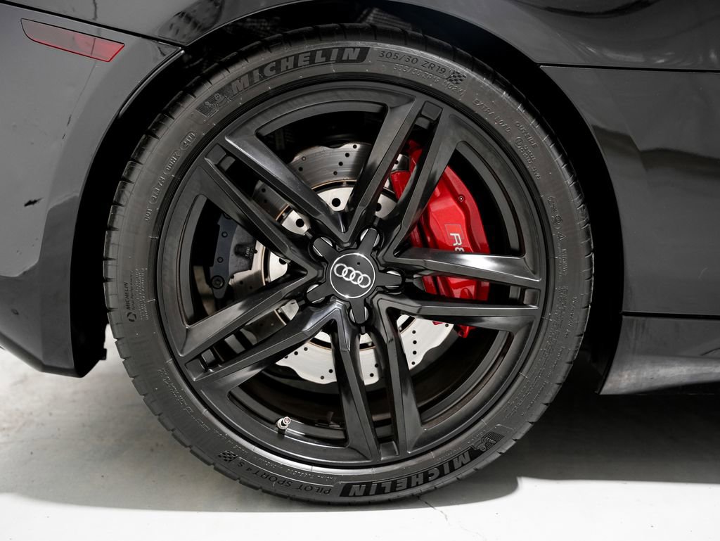 Used 2015 Audi R8 V10 w/ Full Leather Package image 35