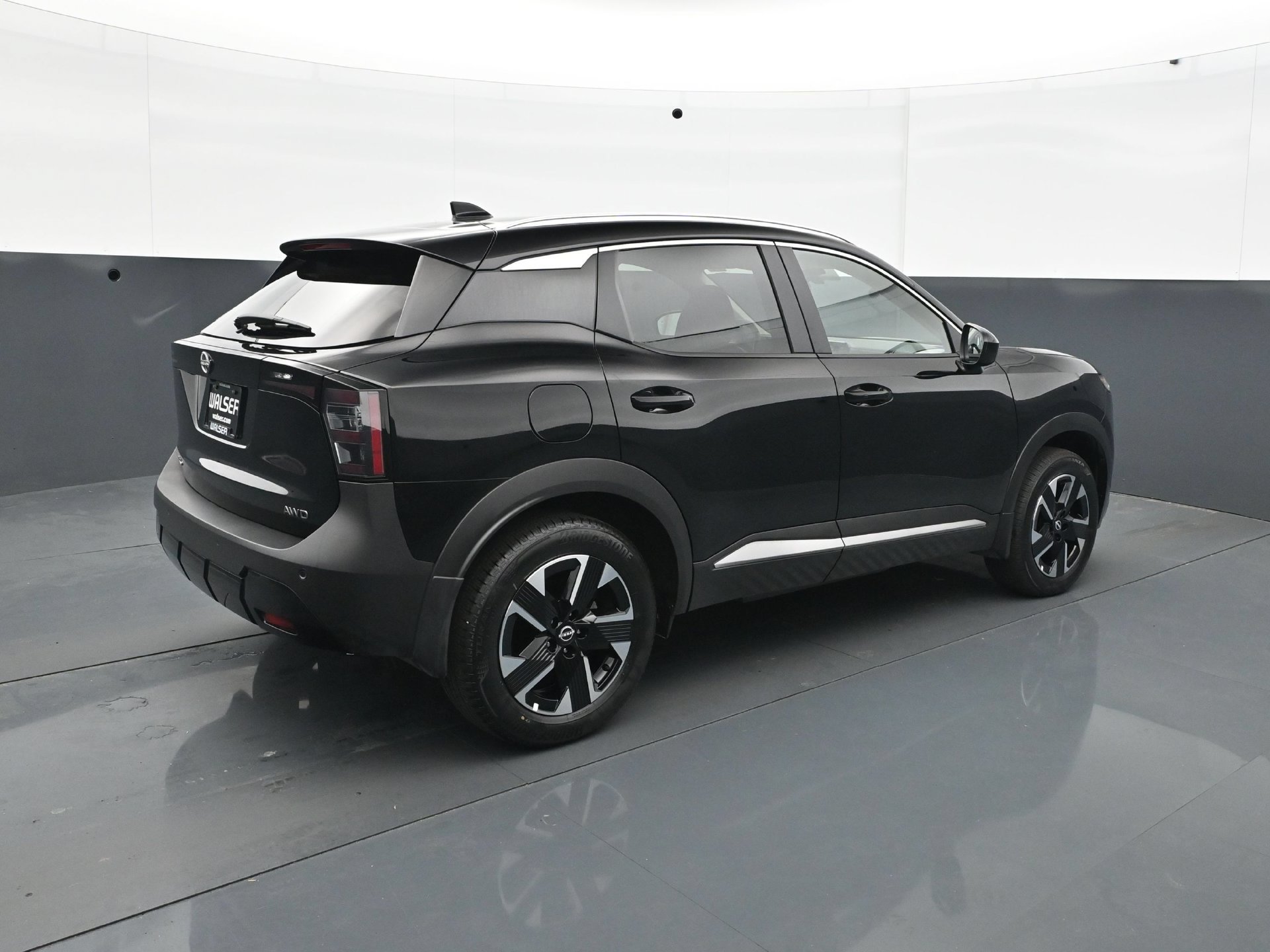 Used 2025 Nissan Kicks SV w/ SV Premium Package AWD/4WD image 7