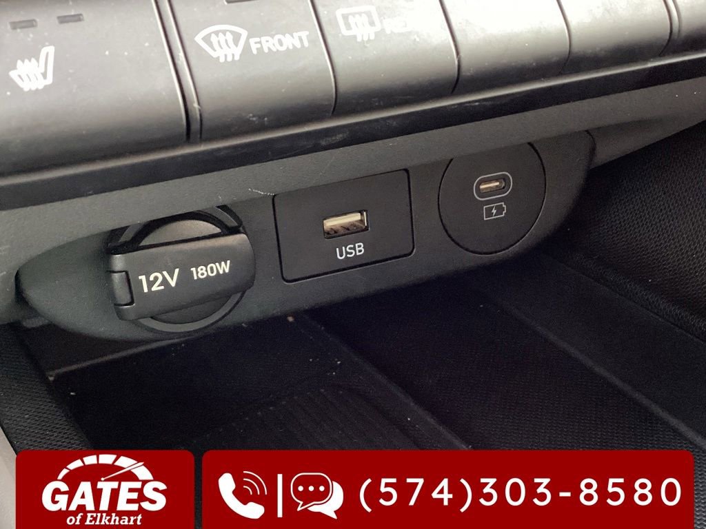 Used 2025 Hyundai Elantra SEL FWD image 19