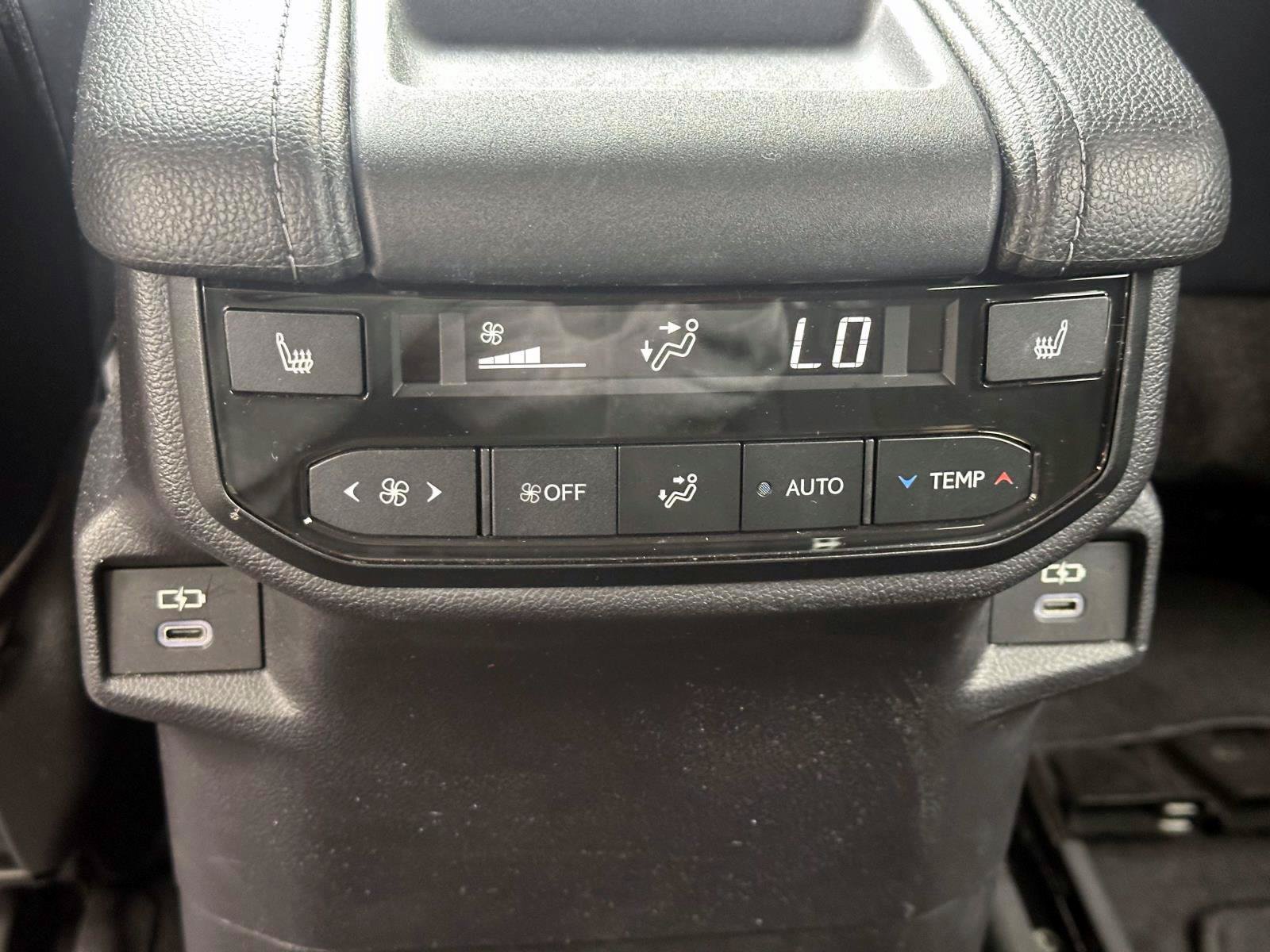 Used 2024 Toyota Grand Highlander AWD Hybrid image 14