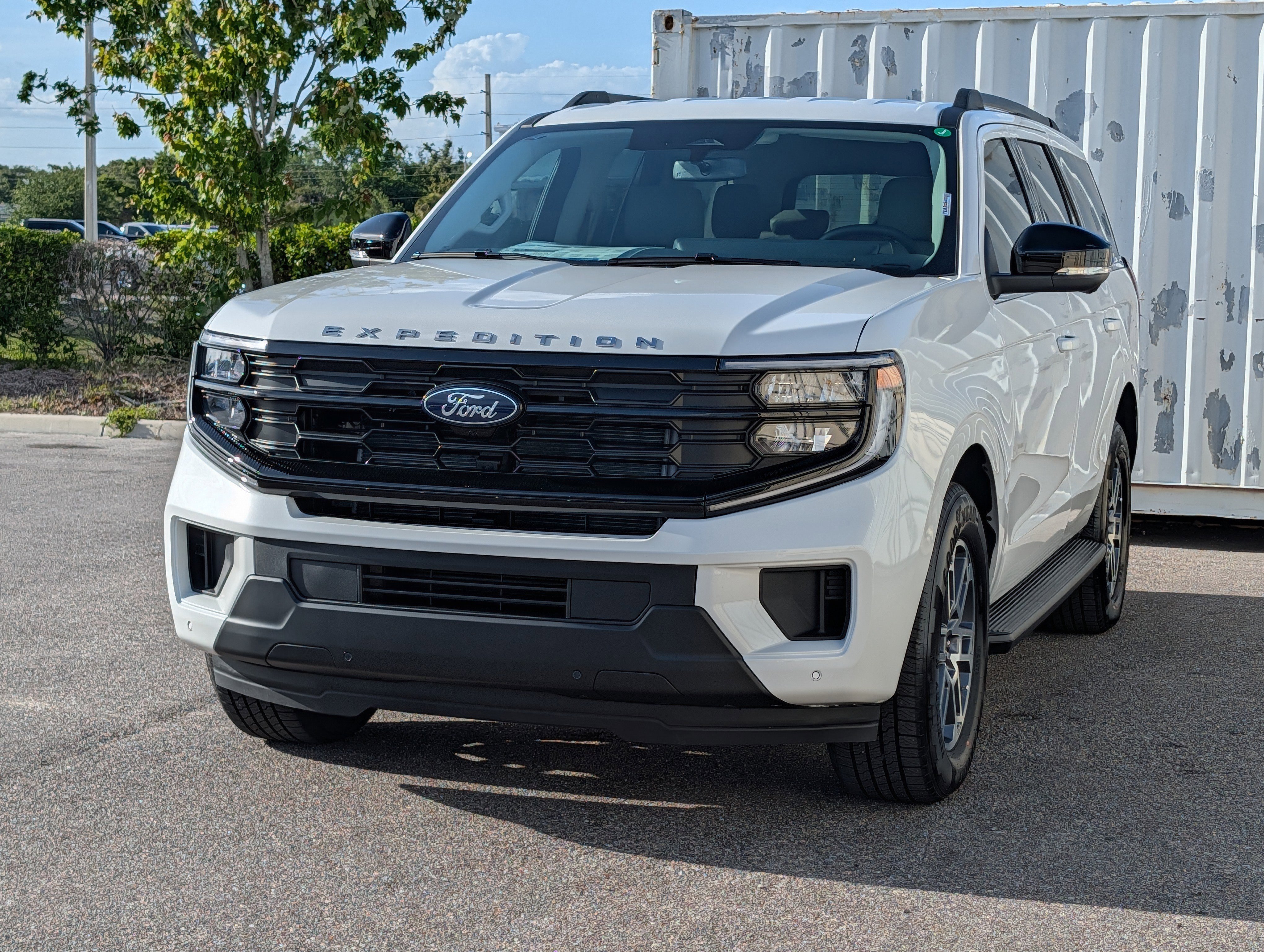 New 2026 Ford Expedition Active image 8