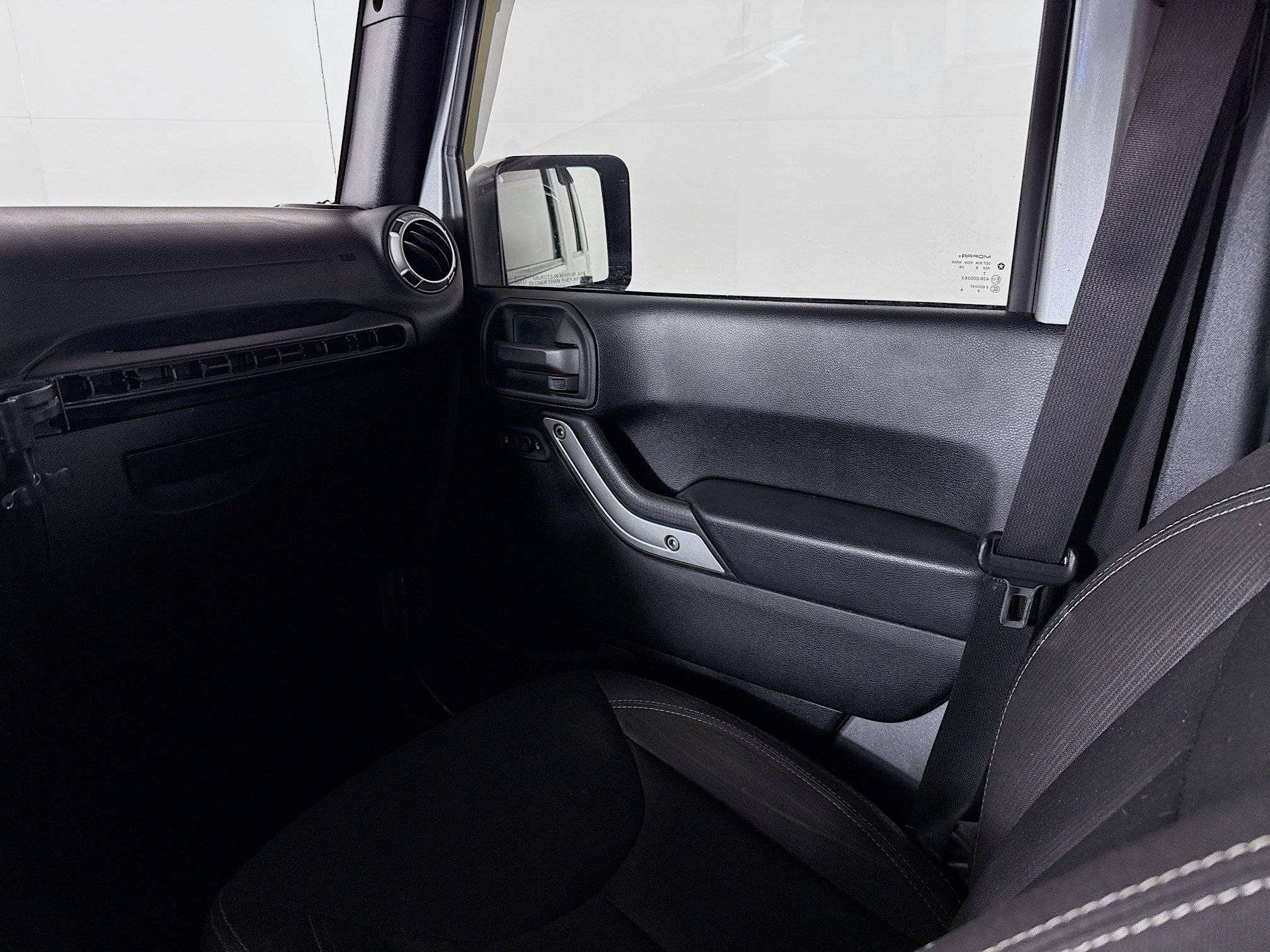 Used 2017 Jeep Wrangler Unlimited Sahara w/ Max Tow Package image 24