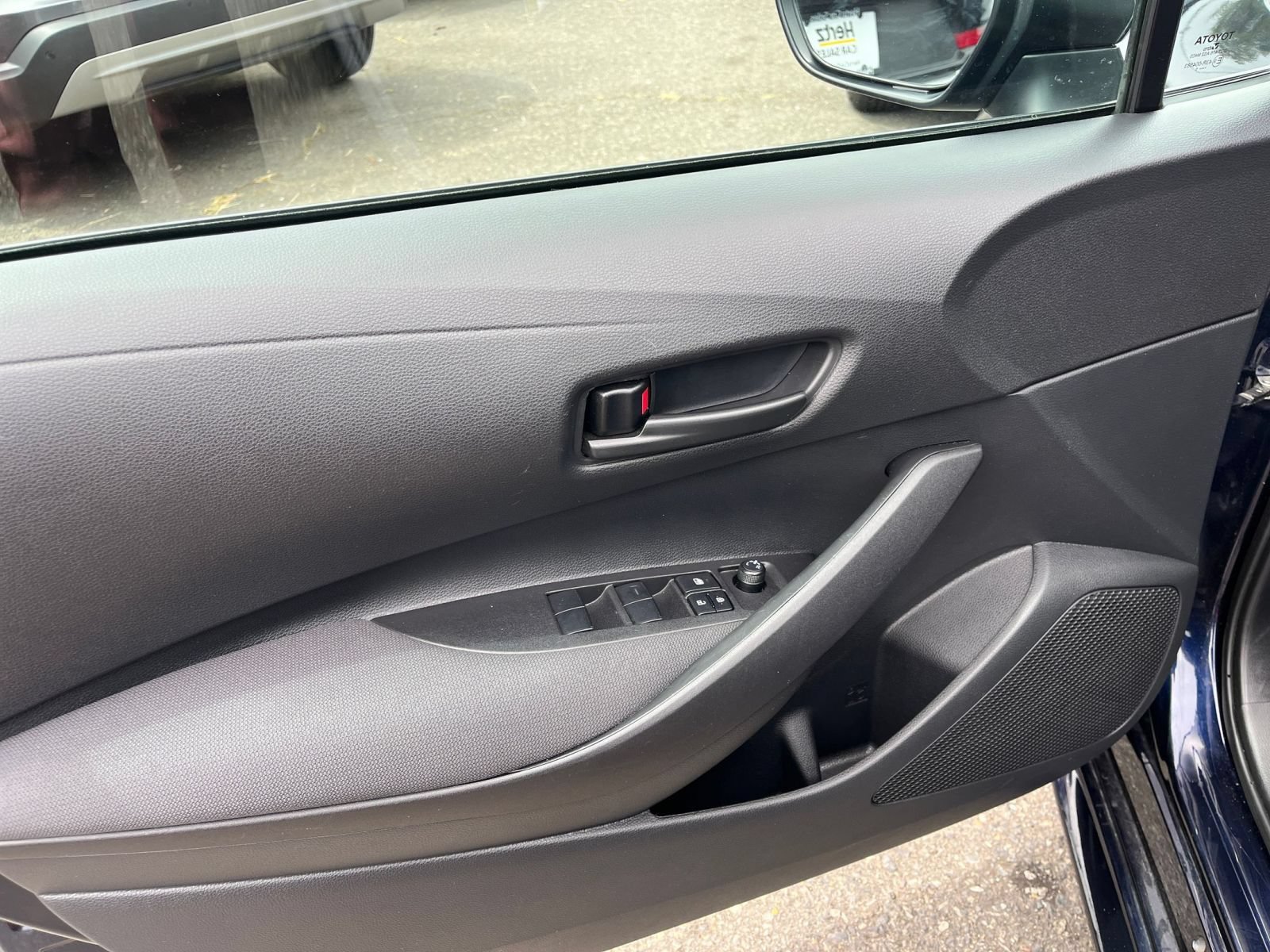Used 2025 Toyota Corolla LE FWD image 18