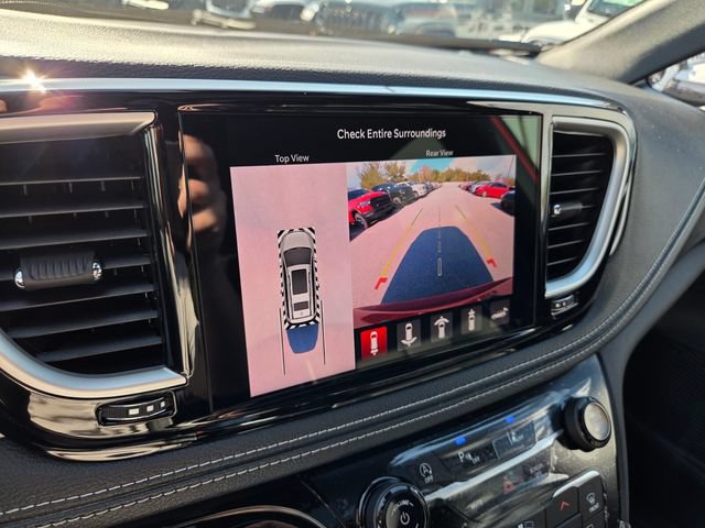 New 2027 Chrysler Pacifica Limited w/ S Appearance Package FWD image 34