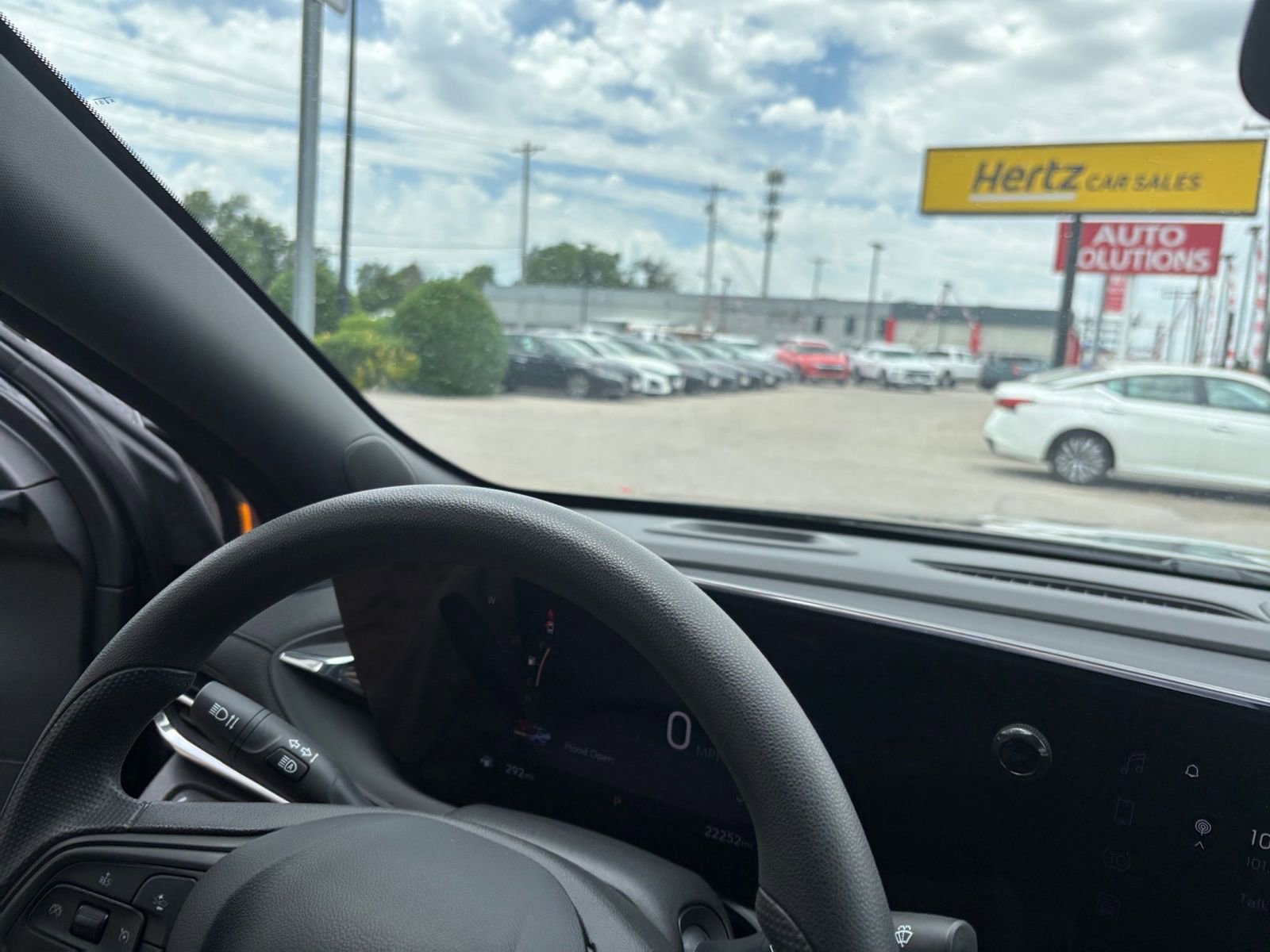 Used 2025 Buick Envista Preferred FWD image 33
