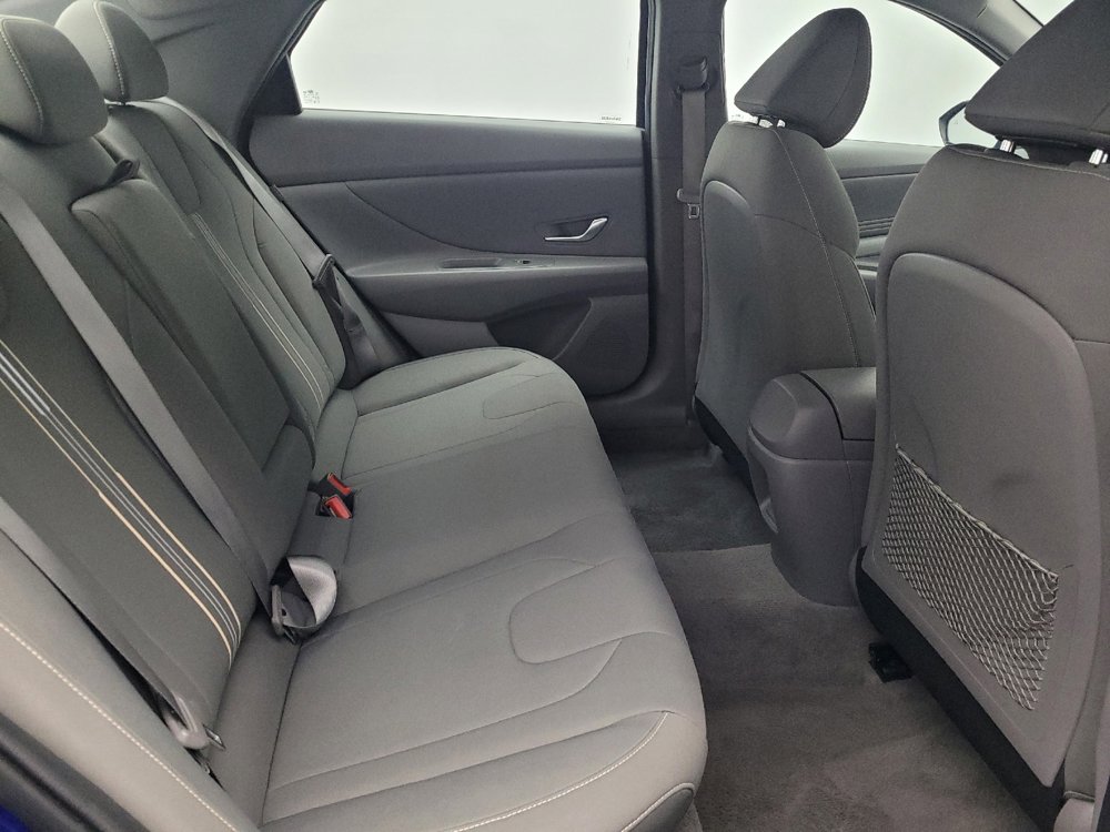 Used 2025 Hyundai Elantra SEL FWD image 19