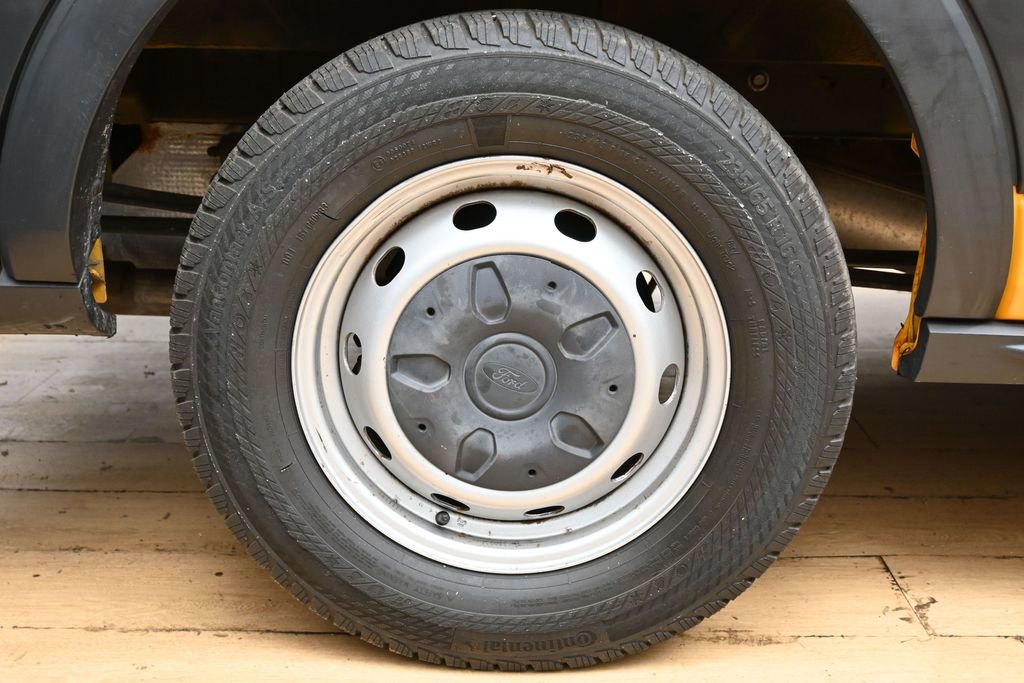 Used 2018 Ford Transit 150 XL RWD image 13