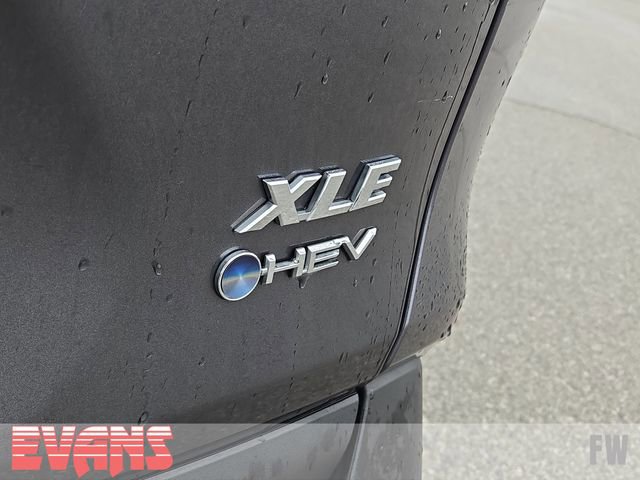Used 2025 Toyota RAV4 XLE image 3