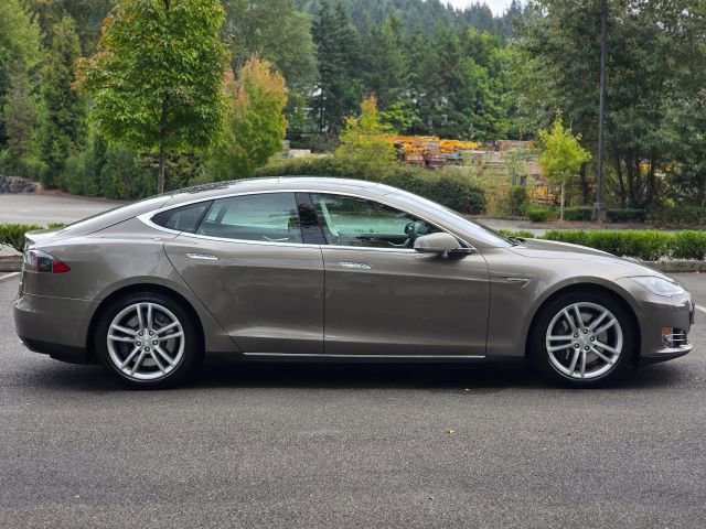 Used 2015 Tesla Model S 85D image 9