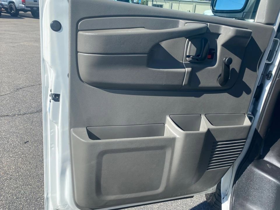 Used 2012 Chevrolet Express 2500 w/ Cold Climate Package image 12