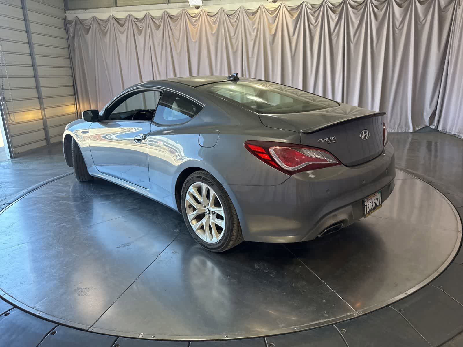 Used 2014 Hyundai Genesis 2.0T RWD image 4