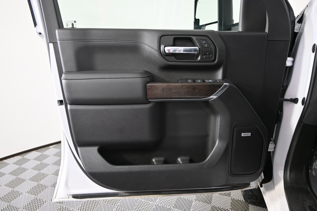 Used 2023 GMC Sierra 3500 Denali w/ Denali Ultimate Package image 18