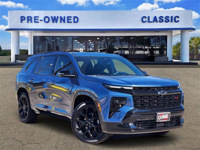 Used 2024 Chevrolet Traverse RS image 1