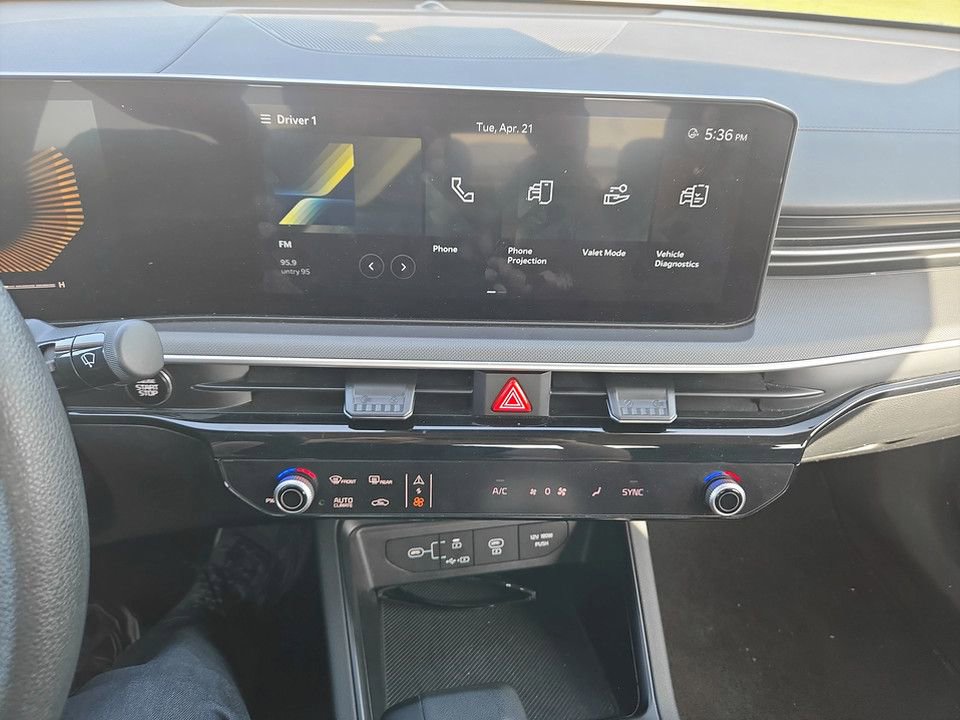 Used 2025 Kia K5 LXS FWD image 24